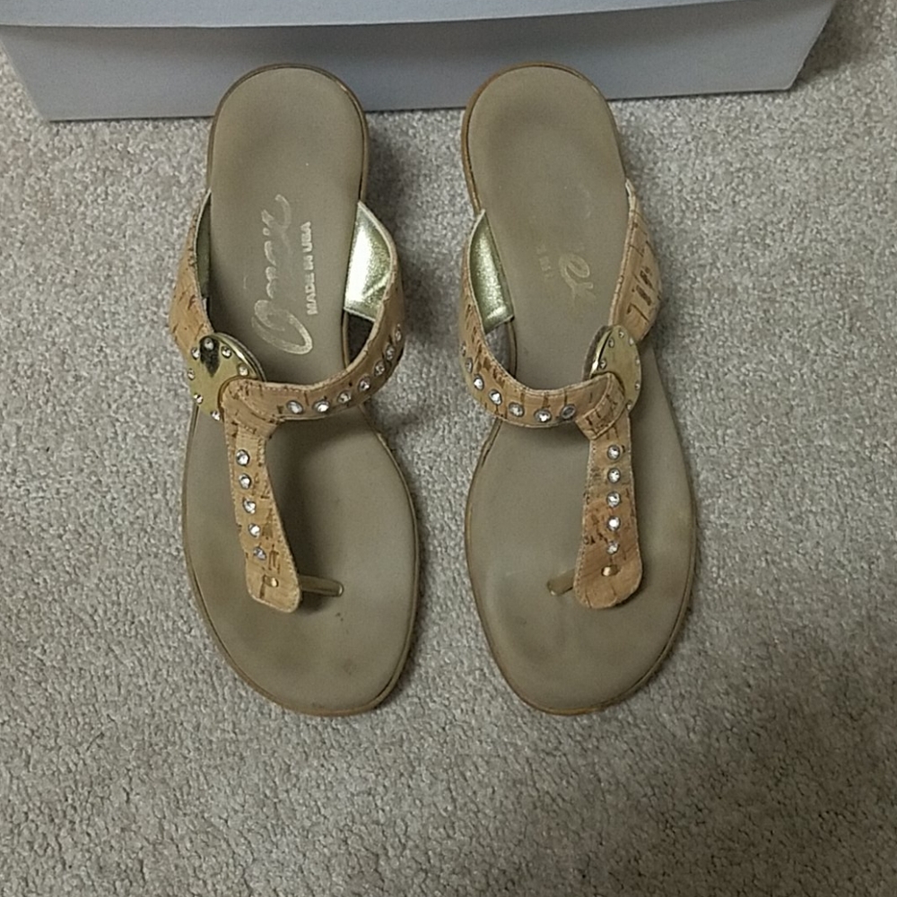 Sandles